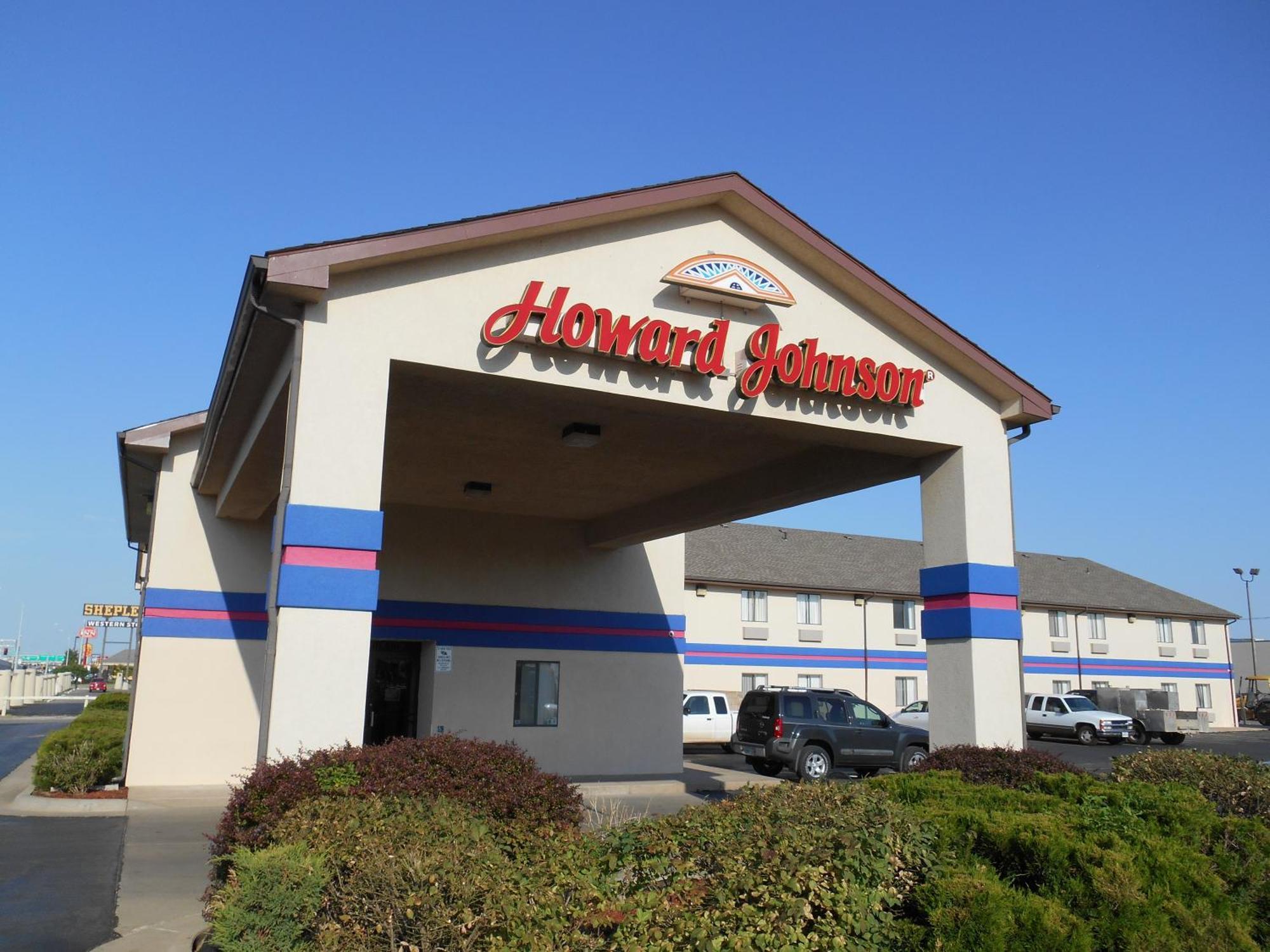 Howard Johnson By Wyndham Wichita Airport Buitenkant foto